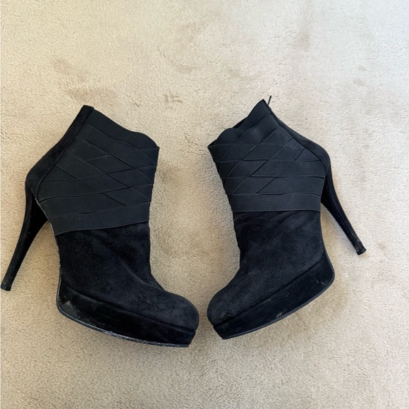 Stuart Weitzman Black Heeled Boots size 9 - Picture 1 of 6